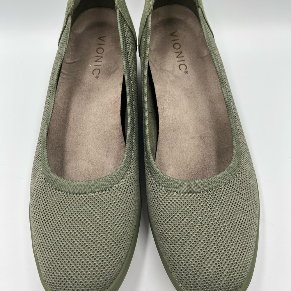 Vionic Army Green Wedge Size 9 - Picture 2 of 16